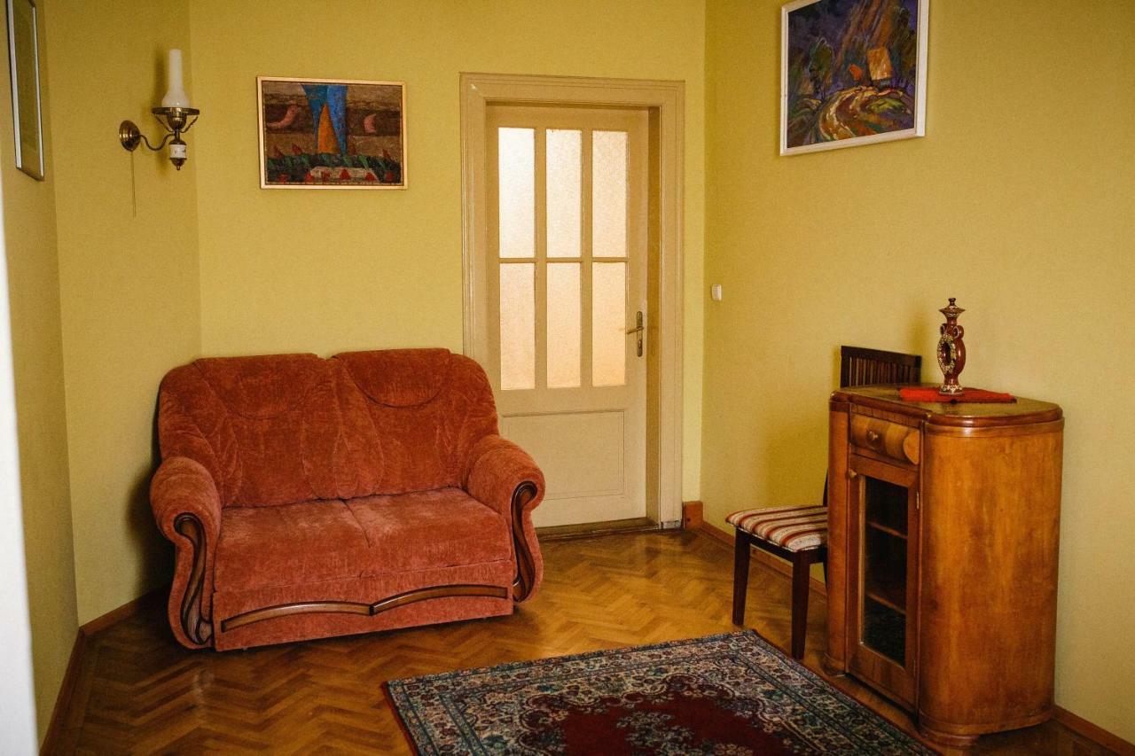 Historical Center Apartment Uzhhorod Exterior photo